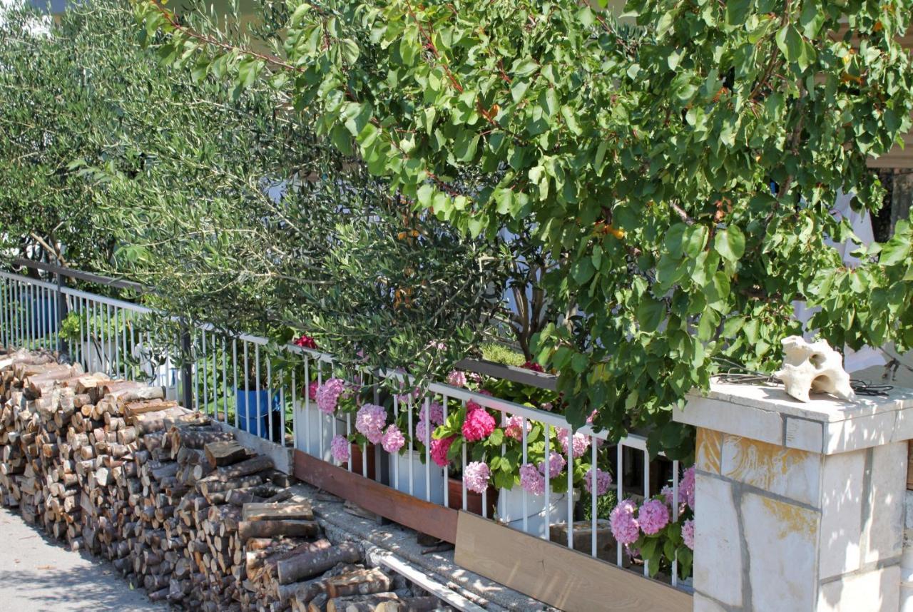Apartments With A Parking Space Senj - 5572 Zewnętrze zdjęcie